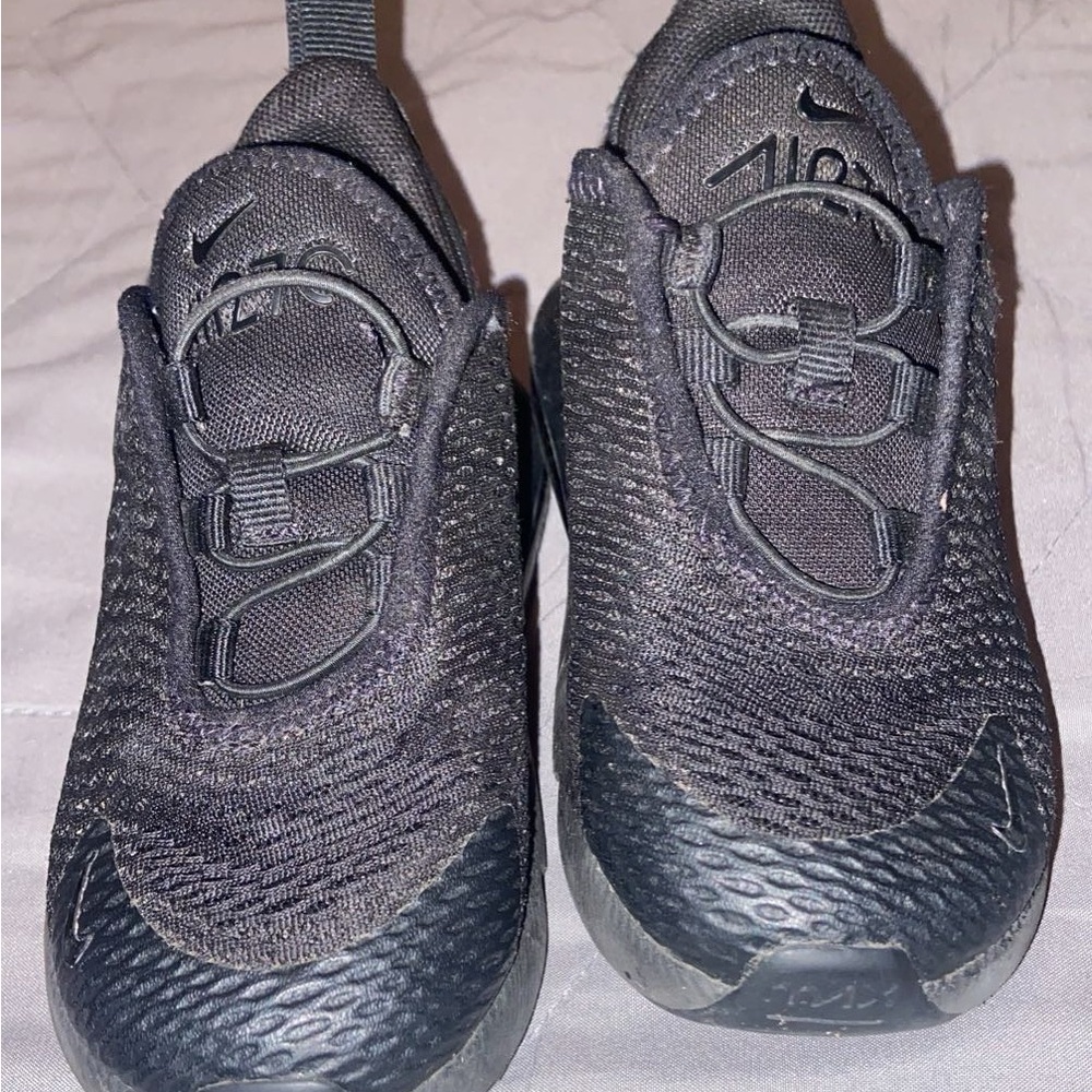 Black Nike 270 - Picture 2 of 2